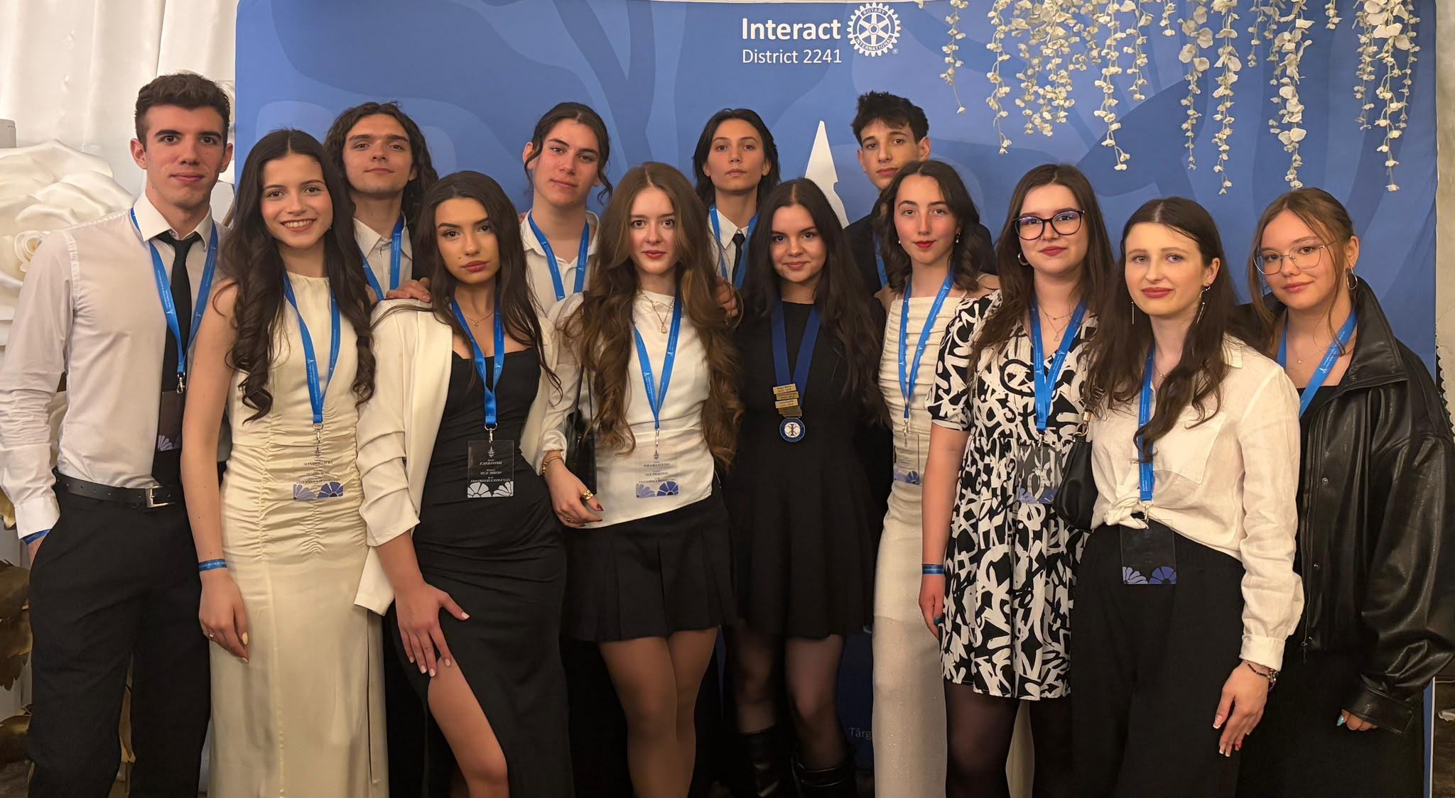 Membrii Interact Transilvania la conferința de district Interact 2241